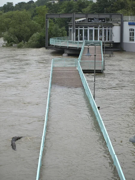 Muelheim Der Ruhr Németország 2021 Július Függőleges Felvétel Ruhr Folyó — Stock Fotó