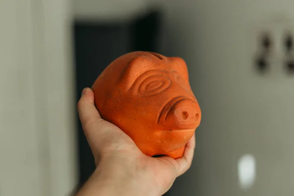 Woman Hand Holding Creative Piggy Bank — Stock Photo, Image