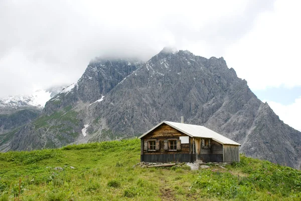 Cabaña Madera Alpina Las Montañas Vorarlberg Austria Luenersee — Foto de Stock