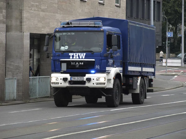 Muelheim Der Ruhr Niemcy Lipca 2021 Niebieski Samochód Ciężarowy Patrolujący — Zdjęcie stockowe
