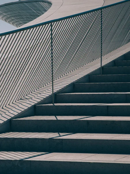 Una Escalera Hormigón Edificio Moderno Aire Libre Lisboa Portugal —  Fotos de Stock