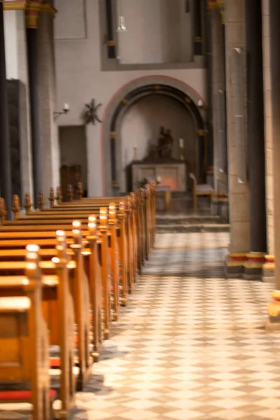 Interior Cathedral Pews — Stock Photo, Image