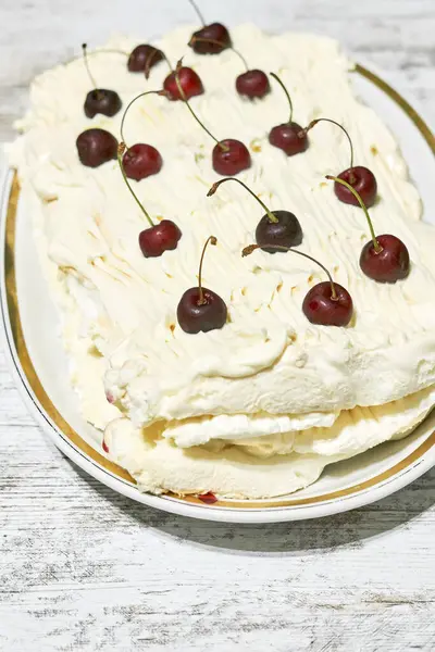 Tort Delicios Casă Decorat Cireșe — Fotografie, imagine de stoc