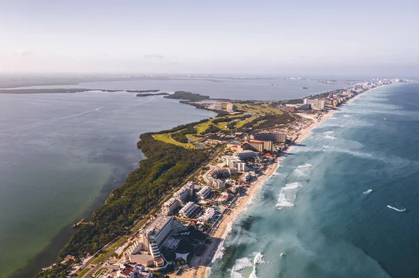 Cancun Messico Beach Hotel Zona Drone Shot — Foto Stock