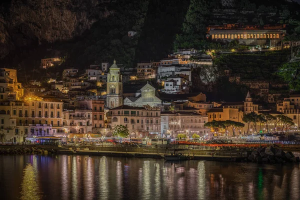 Hermosa Vista Nocturna Amalfi Campania Italia — Foto de Stock