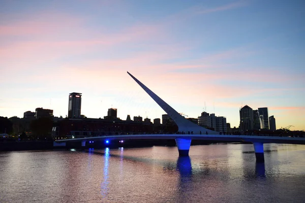 Puerto Madero Con Puente Mujer Después Del Atardecer Buenos Aires — Foto de Stock