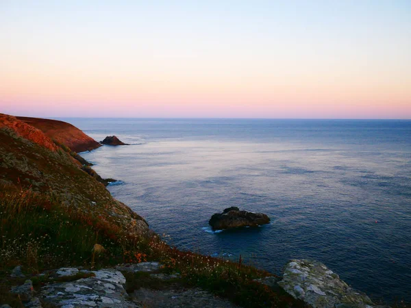 Hermosa Foto Costa Atlántica Noroeste Francia Pointe Raz Durante Puesta — Foto de Stock