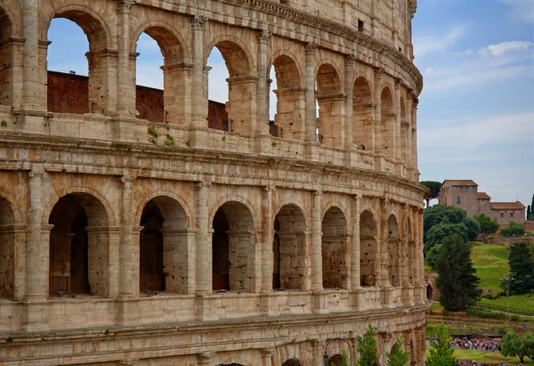 Close Coliseu Histórico Oval Anfiteatro Parede Centro Cidade Roma Itália — Fotografia de Stock