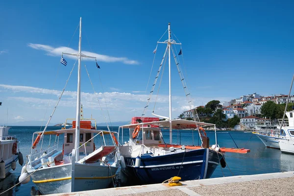 Skiathos Grecia Luglio 2021 Navi Barche Nel Vecchio Porto Isola — Foto Stock
