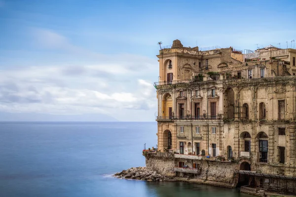 Napoli Talya Tarihi Yapı Donn Anna Sarayı — Stok fotoğraf