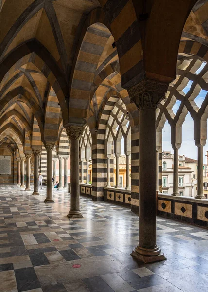 Vista Panorâmica Colunata Externa Catedral Amalfi Cattedrale Sant Andrea — Fotografia de Stock