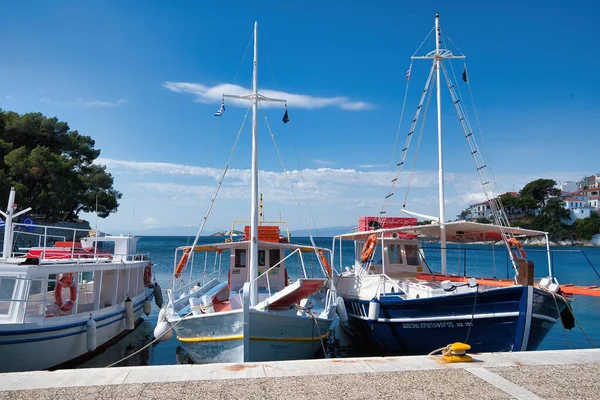 Skiathos Grecia Luglio 2021 Navi Barche Nel Vecchio Porto Isola — Foto Stock