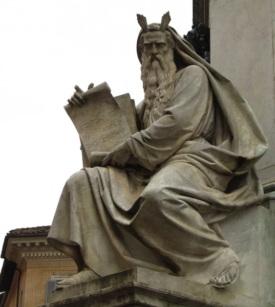 Rome Italien Mar 2014 Lodret Billede Statuen Moses Der Dekorerer - Stock-foto