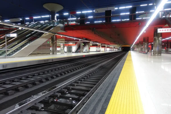 Närbild Bild Tunnelbanestation Med Många Ljus — Stockfoto