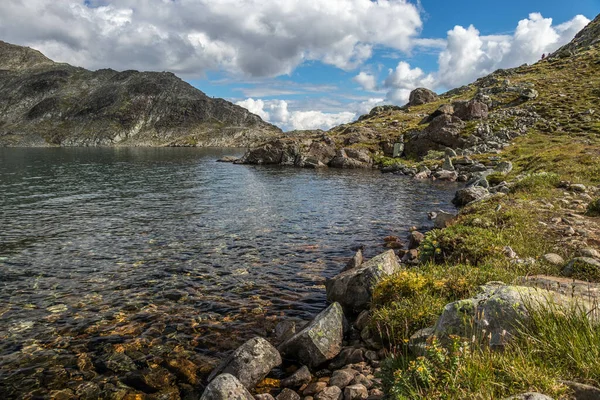 Sebuah Danau Pegunungan Bessegen Norwegia — Stok Foto