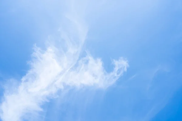 Close Nuvens Brancas Fofas Céu Azul Perfeito Para Papel Parede — Fotografia de Stock