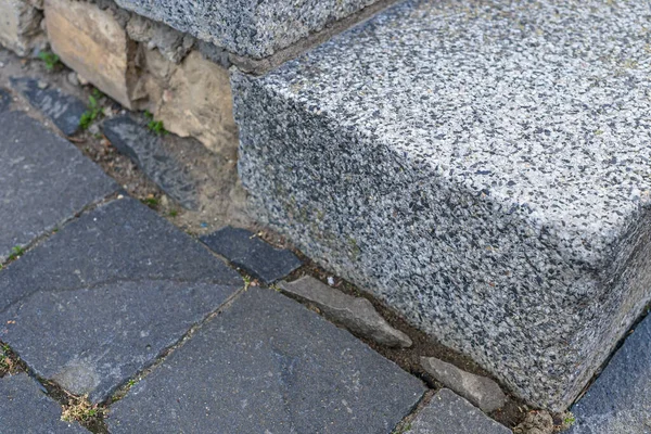 Detailní Záběr Žulové Kamenné Schodiště — Stock fotografie