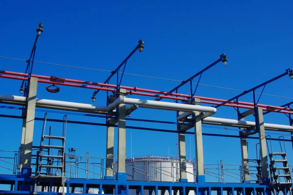 Complejo Gasoductos Una Central Eléctrica Gas Contra Cielo Azul —  Fotos de Stock