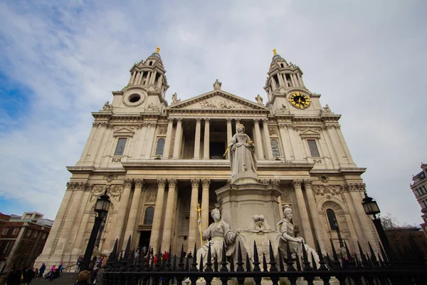 Paul Cathedral Queen Anne Statue Lond — Stock Photo, Image