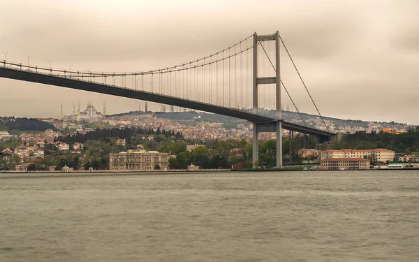 Most Bosphorus Zamračený Den Istanbul Turecko — Stock fotografie