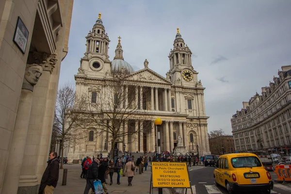 London Zjednoczone Królestwo Kwietnia 2013 Widok Katedrę Pawła Ludgate Hill — Zdjęcie stockowe