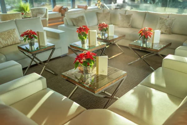 Beautifully Decorated Waiting Room Couches Magazines Tables — Stock Photo, Image