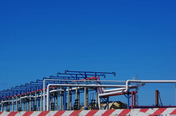 Las Tuberías Estructuras Una Instalación Industrial —  Fotos de Stock