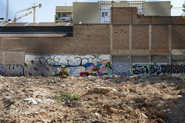 Barcelona Span Haziran 2021 Terk Edilmiş Bir Yerde Renkli Grafitilerle — Stok fotoğraf