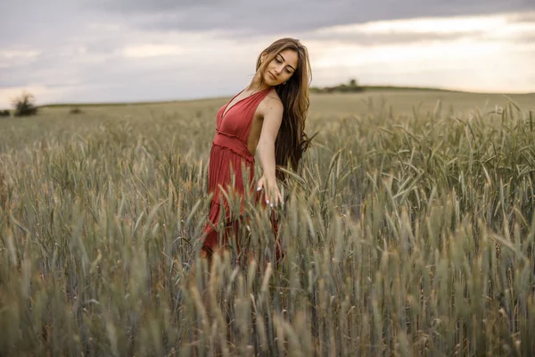 Portrait Adult Beautiful Woman Wearing Red Dress Wheat Field — Stockfoto