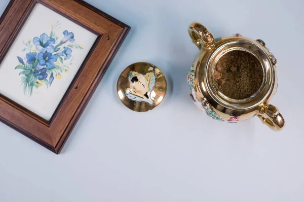 Top View Brown Sugar Jar Framed Picture Flowers Gray Surface — Stock Photo, Image