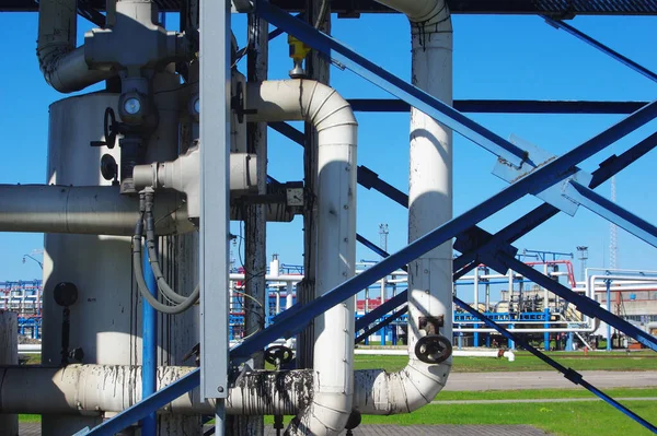 Utrustning För Oljeraffinering Industrizon Fabriksutrustning Med Industriella Detaljer — Stockfoto