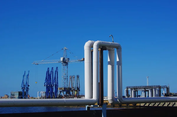 Los Equipos Refinación Petróleo Zona Industrial Equipos Fábrica Con Detalles —  Fotos de Stock