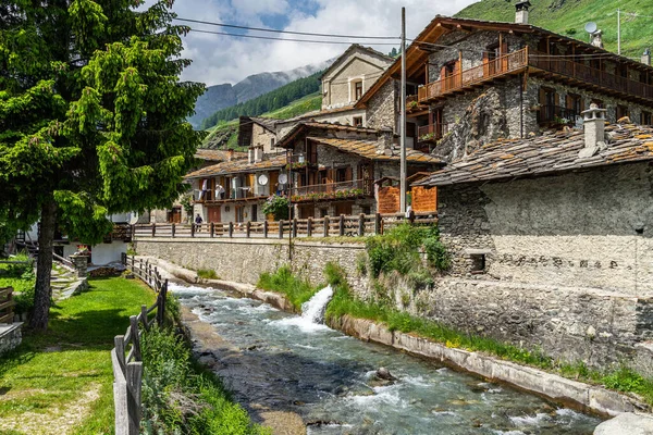 Chianale Uma Típica Vila Alpina Vale Varaita Entre Alpes Piemonteses — Fotografia de Stock