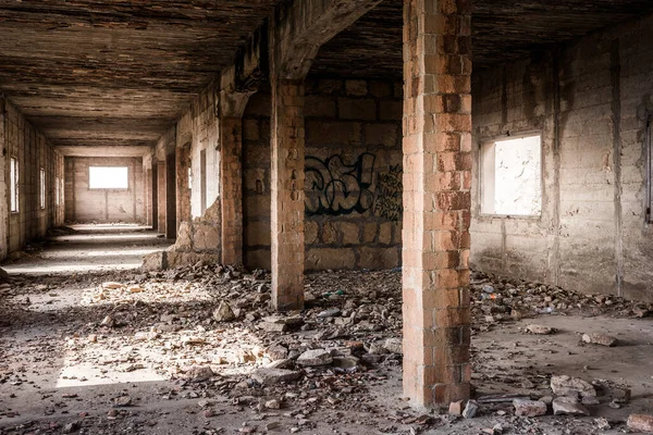 Interior Edificio Roto Abandonado —  Fotos de Stock