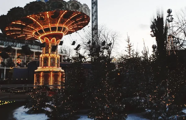 Kühle Attraktion Fliegende Stühle Park Winter — Stockfoto