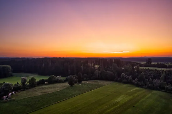 Der Schöne Sonnenuntergang Über Den Flachen Feldern Abend — Stockfoto