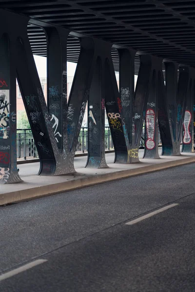 Hamburg Γερμανια Αυγούστου 2019 Κάθετη Λήψη Γέφυρας Στο Deichtorhallen Κοντά — Φωτογραφία Αρχείου