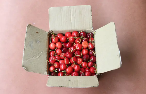 Red Ripe Cherries Box — Stock Photo, Image