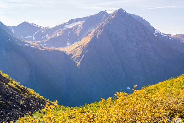 Eine Atemberaubende Sunnmore Herbstlandschaft Mit Hohen Bergen Norwegen — Stockfoto