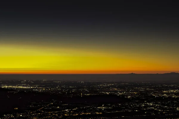 街の夕日の魅惑的な風景 — ストック写真
