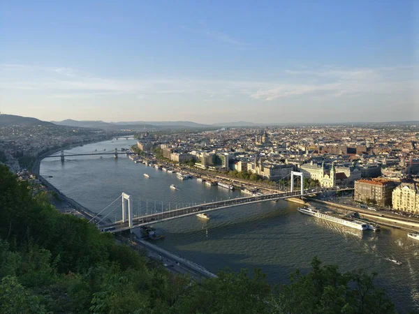 Budapest Hungria Abr 2019 Uma Bela Vista Cidade Budapeste Com — Fotografia de Stock