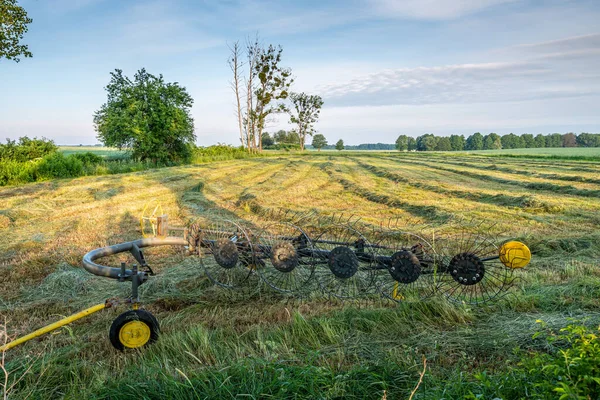 Piece Old Mowing Equipment Left Field Horizontal Shot — Stock Photo, Image