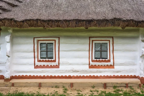 Buitenkant Van Een Oud Huis Het Dorp — Stockfoto