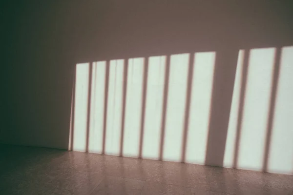 Μια Σκιά Φράχτη Παράθυρα Στο Δωμάτιο — Φωτογραφία Αρχείου