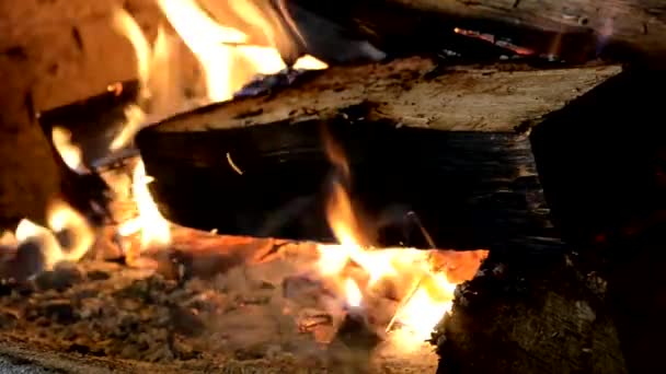Hořící Krb Ohněm Zavřít Táborák — Stock video