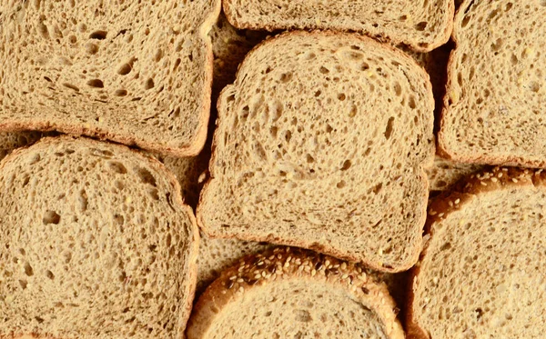 Een Close Shot Van Gesneden Stukken Tarwebrood Met Sesamzaad — Stockfoto