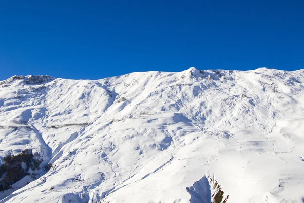 Gürcistan Gudauri Kışın Güneşli Bir Günde Güzel Bir Dağ Manzarası — Stok fotoğraf
