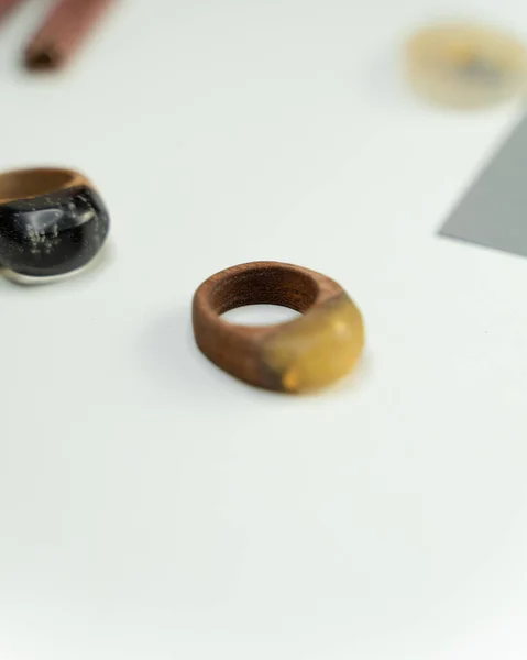 Vertical Shot Wooden Ring Blurred Background — Stock Photo, Image