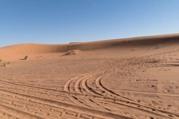 Una Vista Las Huellas Coches Arena Desierto Del Sahara Marruecos —  Fotos de Stock