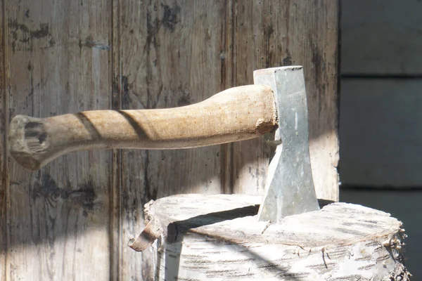 Woodchopper Sobressai Cânhamo Madeira — Fotografia de Stock